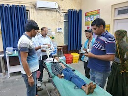 Leopard Attack: रामगढ़ टाइगर रिजर्व में बकरियां चरा रहे बच्चे पर तेंदुए का हमला, जबड़े और गर्दन पर गहरे घाव Leopard Attack: रामगढ़ टाइगर रिजर्व में बकरियां चरा रहे बच्चे पर तेंदुए का हमला, जबड़े और गर्दन पर गहरे घाव