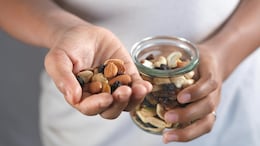 What Happens If You Eat 30g Of Nuts Daily: Doctor Shares Benefits