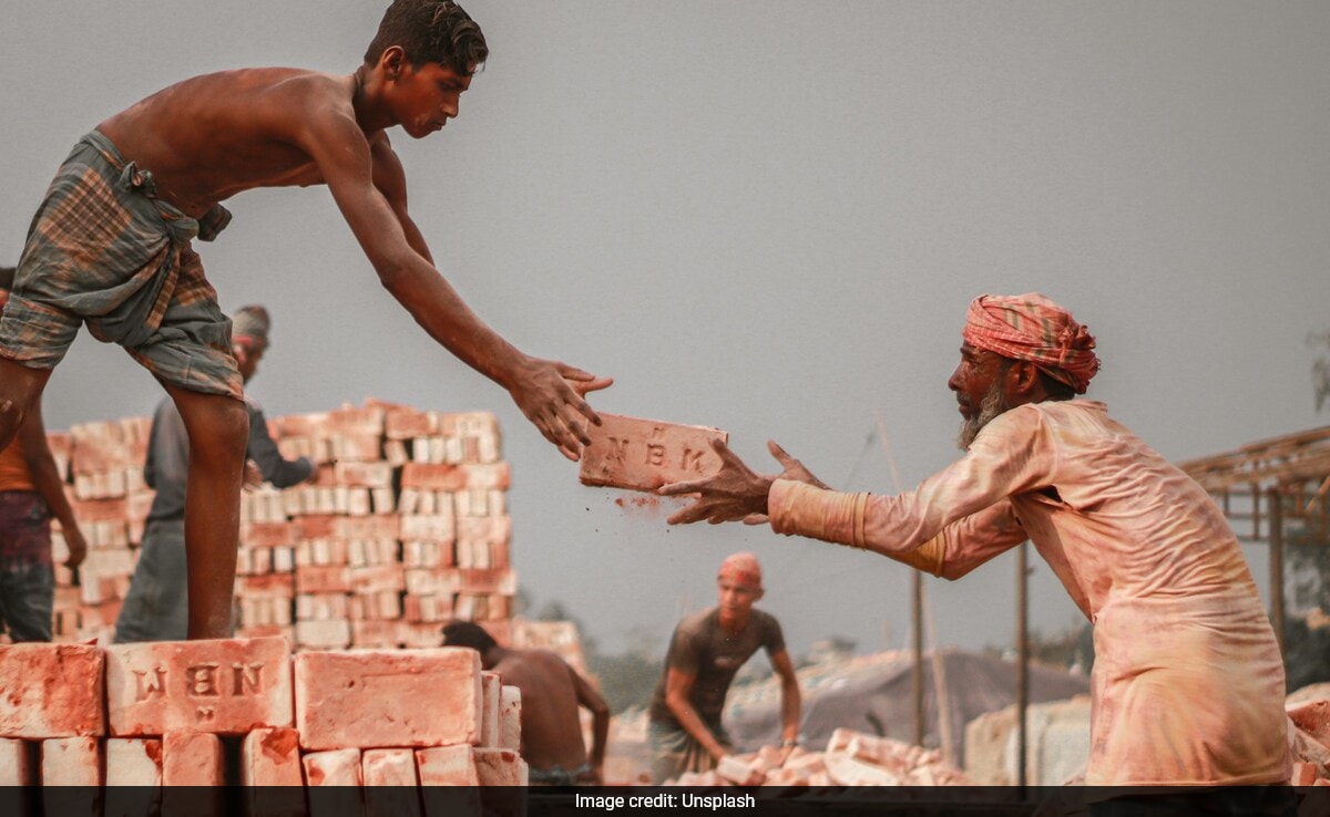 हरियाणा में मजदूरों के न्यूनतम वेतन में इजाफा, जानें देश में कितनी न्यूनतम मजदूरी तय की गई है?