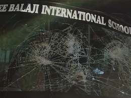 सीकर में बदमाशों ने भात भरकर लौट रही बस को बनाया निशाना, महिलाओं और लड़कियों से की छेड़छाड़; पथराव में कई घायल सीकर में बदमाशों ने भात भरकर लौट रही बस को बनाया निशाना, महिलाओं और लड़कियों से की छेड़छाड़; पथराव में कई घायल