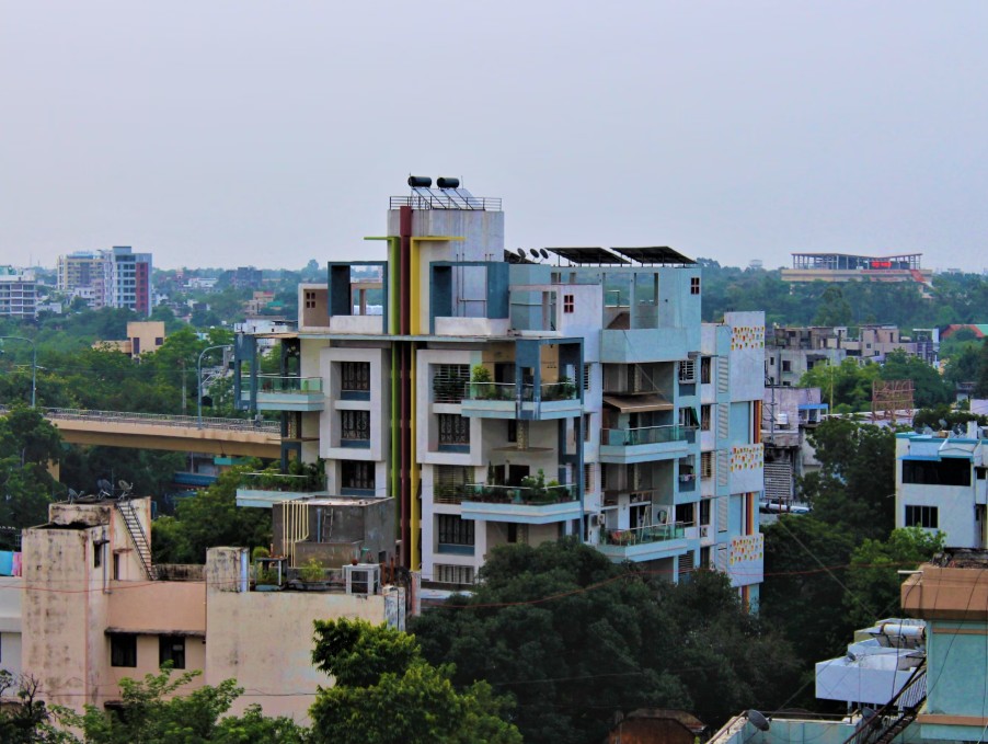 सैलरी वाले तो भूल ही जाएं.. दिल्ली में घर खरीदना हुआ मुश्किल, पोस्ट पर कमेंट्स की बाढ़, लोग बोले- सच में अब तो सपना ही है