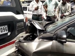 राणा सांगा पर टिप्पणी करने वाले सपा सांसद के काफिले पर करणी सेना का हमला, आपस में टकराईं कई गाड़ियां राणा सांगा पर टिप्पणी करने वाले सपा सांसद के काफिले पर करणी सेना का हमला, आपस में टकराईं कई गाड़ियां