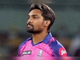 Sandeep Sharma: जिस शर्मनाक रिकॉर्ड से भागते हैं सभी गेंदबाज, संदीप शर्मा के नाम वही जुड़ा Sandeep Sharma: जिस शर्मनाक रिकॉर्ड से भागते हैं सभी गेंदबाज, संदीप शर्मा के नाम वही जुड़ा