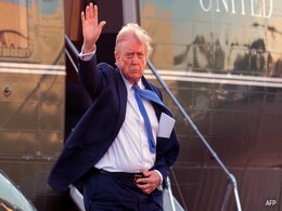 Donald Trump Orders Probe Into Democrats' Fundraising Platform ActBlue Donald Trump Orders Probe Into Democrats' Fundraising Platform ActBlue