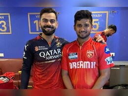 IPL 2025: 'चाहे टूटा हुआ ही क्यों न हो...', सरफराज के भाई मुशीर खान को विराट कोहली से मिला तोहफा, सोशल मीडिया पर छाया वीडियो IPL 2025: 'चाहे टूटा हुआ ही क्यों न हो...', सरफराज के भाई मुशीर खान को विराट कोहली से मिला तोहफा, सोशल मीडिया पर छाया वीडियो