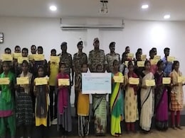 Naxal Operation: बड़े नक्सली अभियान के बीच बीजापुर में 24 नक्सलियों ने किया सरेंडर, जानिए कितना था इनाम Naxal Operation: बड़े नक्सली अभियान के बीच बीजापुर में 24 नक्सलियों ने किया सरेंडर, जानिए कितना था इनाम