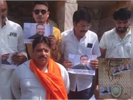 Anurag kashyap Brahmin controversy : अनुराग के बयान से मचा बवाल, MP में ब्राह्मण समाज ने जताया विरोध; चस्पा किया पोस्टर Anurag kashyap Brahmin controversy : अनुराग के बयान से मचा बवाल, MP में ब्राह्मण समाज ने जताया विरोध; चस्पा किया पोस्टर
