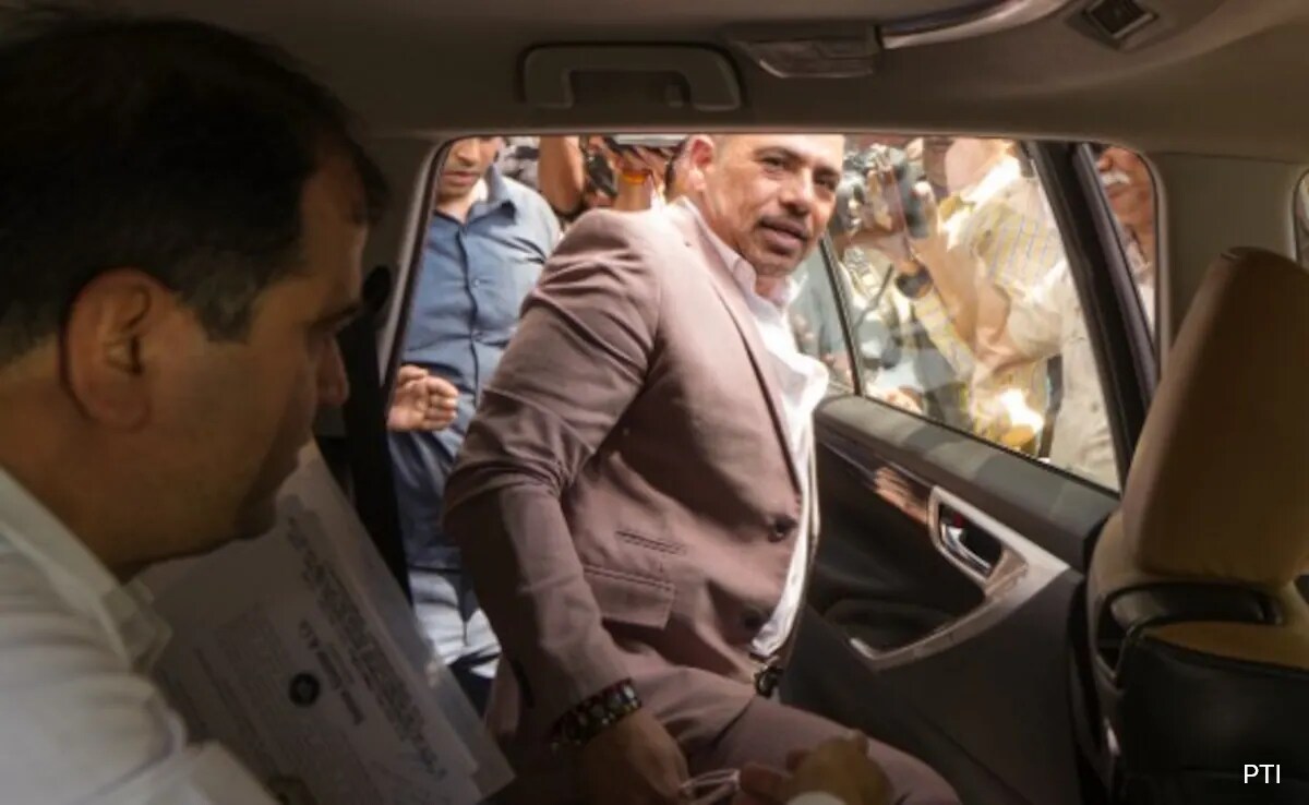 Ню Делхи Дирекцията по правоприлагане записа изявлението на Робърт Вадра