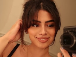 Khushi Kapoor Keeps It Glam In Soft Brown Eye Lids And Dewy Base