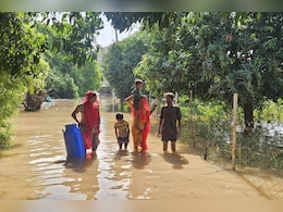 Rajasthan: जोधपुर में 6 दिन से बह रहा पानी, कार्यालय में लटक रहा ताला; जंगल और फार्म हाउस में घुटने तक भरा पानी Rajasthan: जोधपुर में 6 दिन से बह रहा पानी, कार्यालय में लटक रहा ताला; जंगल और फार्म हाउस में घुटने तक भरा पानी