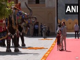 JD Vance Visits Amer Fort Near Jaipur, Welcomed By Elephants JD Vance Visits Amer Fort Near Jaipur, Welcomed By Elephants