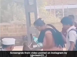 Heartwarming Video Of Woman Offering Water To Thirsty Monkey Viral Heartwarming Video Of Woman Offering Water To Thirsty Monkey Viral
