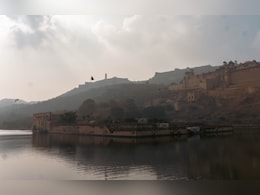 Rajasthan Weather: राजस्थान में आज तेज गरज के साथ बरसेंगे बदरा, नए पश्चिमी विक्षोभ से बदलेगा मौसम का मिजाज़  Rajasthan Weather: राजस्थान में आज तेज गरज के साथ बरसेंगे बदरा, नए पश्चिमी विक्षोभ से बदलेगा मौसम का मिजाज़