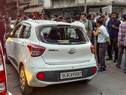 जयपुर के बाद दिल्ली में रफ्तार का कहर, राजेंद्र नगर में लोगों को मारी टक्कर; 5 UPSC स्टूडेंट घायल जयपुर के बाद दिल्ली में रफ्तार का कहर, राजेंद्र नगर में लोगों को मारी टक्कर; 5 UPSC स्टूडेंट घायल