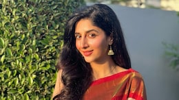 Mawra Hocane Serves Ethnic Style Goals In A Beige And Red <i>Saree</i>