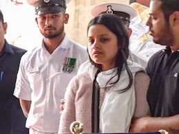 पहलगाम हमलाः विनय नरवाल की पत्नी हिमांशी क्यों हो रहीं ट्रोल, महिला आयोग ने जताई आपत्ति पहलगाम हमलाः विनय नरवाल की पत्नी हिमांशी क्यों हो रहीं ट्रोल, महिला आयोग ने जताई आपत्ति