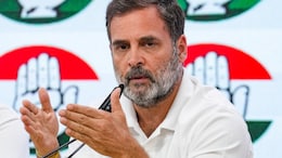 Rahul Gandhi Meets Ailing Ex J&K Governor Satya Pal Malik At Delhi Hospital