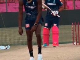 Vaibhav vs Jofra: स्टार पेसर जोफ्रा ने 14 साल के वैभव को रखकर दी बाउंसर, इसके बाद हुआ यह कि... Vaibhav vs Jofra: स्टार पेसर जोफ्रा ने 14 साल के वैभव को रखकर दी बाउंसर, इसके बाद हुआ यह कि...