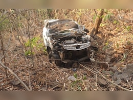 Ratnagiri News: अकलूजच्या नायब तहसीलदारांच्या गाडीला भीषण अपघात, कार खोल दरीत कोसळली Ratnagiri News: अकलूजच्या नायब तहसीलदारांच्या गाडीला भीषण अपघात, कार खोल दरीत कोसळली