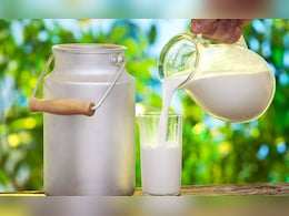 हड्डियों से लेकर मांसपेशियों तक बच्चों के विकास के लिए दूध है बेहद जरूरी हड्डियों से लेकर मांसपेशियों तक बच्चों के विकास के लिए दूध है बेहद जरूरी