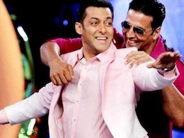 Akshay Kumar Supports Salman Khan Amid <i>Sikandar</i> Debacle: "<i>Tiger Hamesha Zinda Rahega</i>" Akshay Kumar Supports Salman Khan Amid <i>Sikandar</i> Debacle: "<i>Tiger Hamesha Zinda Rahega</i>"