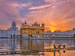 गोल्डन टेंपल से लेकर जलियांवाला बाग तक, घूमने के लिए बेस्ट है अमृतसर, खाएं पंजाब का टेस्टी फूड, जानें कल्चर और इतिहास सबकुछ गोल्डन टेंपल से लेकर जलियांवाला बाग तक, घूमने के लिए बेस्ट है अमृतसर, खाएं पंजाब का टेस्टी फूड, जानें कल्चर और इतिहास सबकुछ