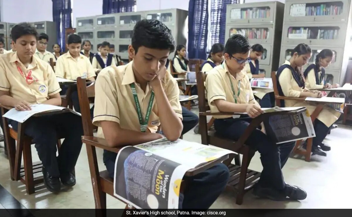 Съветът за изпитите на сертификатите в Индия CISCE преразгледа учебната