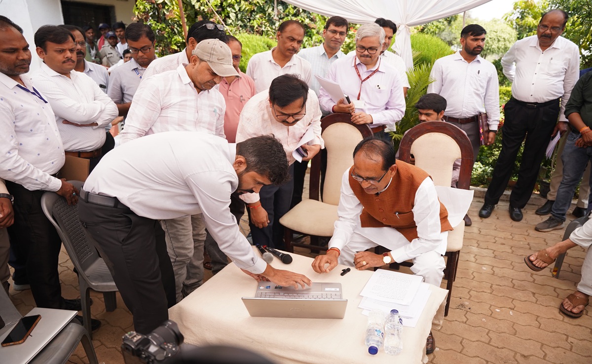 Farmers ID: किसानों को सभी योजनाओं का लाभ एक जगह! केंद्रीय कृषि मंत्री ने तो बनवा ली ID, आपने बनवायी क्या?