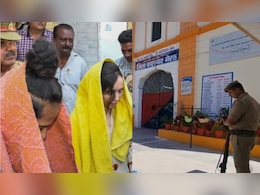 मेरठ में पति का मर्डर कर जेल पहुंची मुस्कान है प्रेग्नेंट, बच्चे को लेकर सौरभ के परिवार ने कही ये बात मेरठ में पति का मर्डर कर जेल पहुंची मुस्कान है प्रेग्नेंट, बच्चे को लेकर सौरभ के परिवार ने कही ये बात