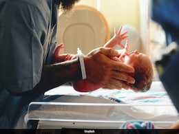 Australian Woman Gives Birth To Stranger's Baby In IVF Mistake Australian Woman Gives Birth To Stranger's Baby In IVF Mistake