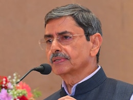 तमिलनाडु के राज्यपाल आरएन रवि ने छात्रों से लगवाए 'जय श्री राम' के नारे, मचा नया सियासी बवाल तमिलनाडु के राज्यपाल आरएन रवि ने छात्रों से लगवाए 'जय श्री राम' के नारे, मचा नया सियासी बवाल