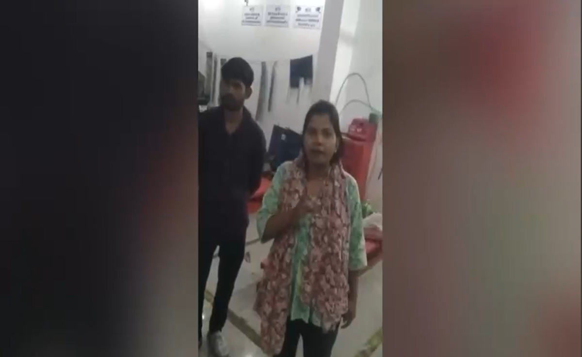 Viral Video: मंडीदीप में महिला की बदतमीजी! गाली-गलौज से मारपीट तक की धमकी, लोगों ने क्या कहा? जानिए