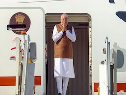 सऊदी अरब का दौरा बीच में छोड़कर लौट रहे हैं पीएम मोदी, सुरक्षा स्थिति की करेंगे समीक्षा सऊदी अरब का दौरा बीच में छोड़कर लौट रहे हैं पीएम मोदी, सुरक्षा स्थिति की करेंगे समीक्षा
