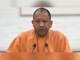 यूपी में मंत्री-अफसर के बीच टकराव ले रहा सियासी रूप, बैठकों से मसले सुलझाने में जुटे सीएम योगी