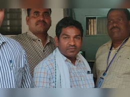 ‘रिश्वतखोर’ राजस्व निरीक्षक पर गिरी गाज, घूस लेते पकड़ाया था रंगे हाथ ‘रिश्वतखोर’ राजस्व निरीक्षक पर गिरी गाज, घूस लेते पकड़ाया था रंगे हाथ