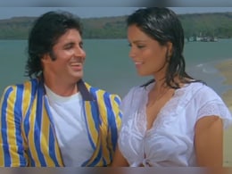 Zeenat Aman Recalls <i>Samundar Mein Naha Ke</i> Shooting: "Mr Bachchan Pranced Around Me Like..."