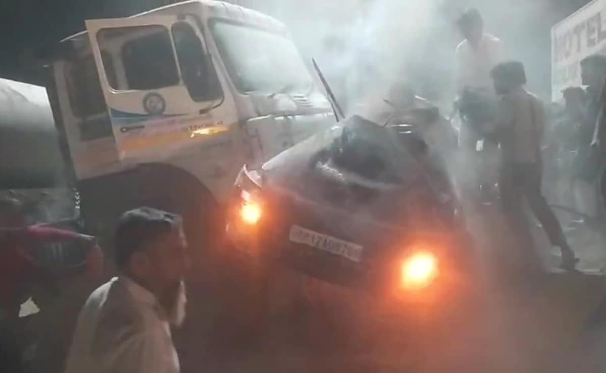 Lucknow Група от четирима приятели се връщаше от Nainital когато