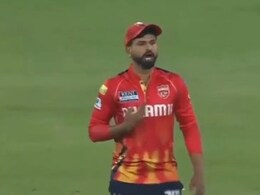 "Ask Me First": Shreyas Iyer Left Fuming At Punjab Kings Teammate Over DRS Call In Game vs SRH. Watch