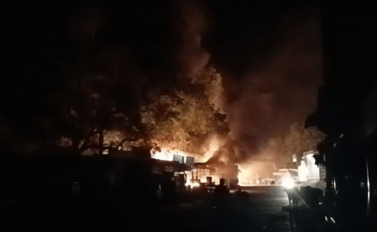 Kota Властите в Джалавар спряха интернет след като няколко магазина