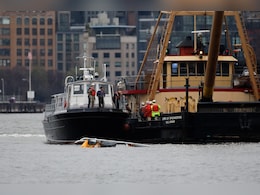 न्यूयॉर्क में हेलीकॉप्टर दुर्घटना में 6 लोगों की मौत न्यूयॉर्क में हेलीकॉप्टर दुर्घटना में 6 लोगों की मौत