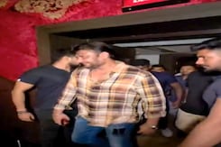 Actor Darshan Attends Film Event, Skips Renuka Swamy Murder Trial Over 'Back Pain' Actor Darshan Attends Film Event, Skips Renuka Swamy Murder Trial Over 'Back Pain'