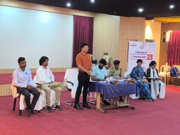 Jashpur Police: तैयार हो रहे हैं साइबर योद्धा! यूनिसेफ के साथ पुलिस ने मिलाया हाथ, जानिए कैसे करेंगे काम Jashpur Police: तैयार हो रहे हैं साइबर योद्धा! यूनिसेफ के साथ पुलिस ने मिलाया हाथ, जानिए कैसे करेंगे काम