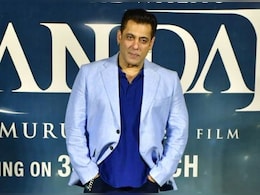 Salman Khan On No Bollywood Support For His Films: "<i>Unko Lagta Hoga Ki Zaroorat Nahin Padti Mujhe</i>"
