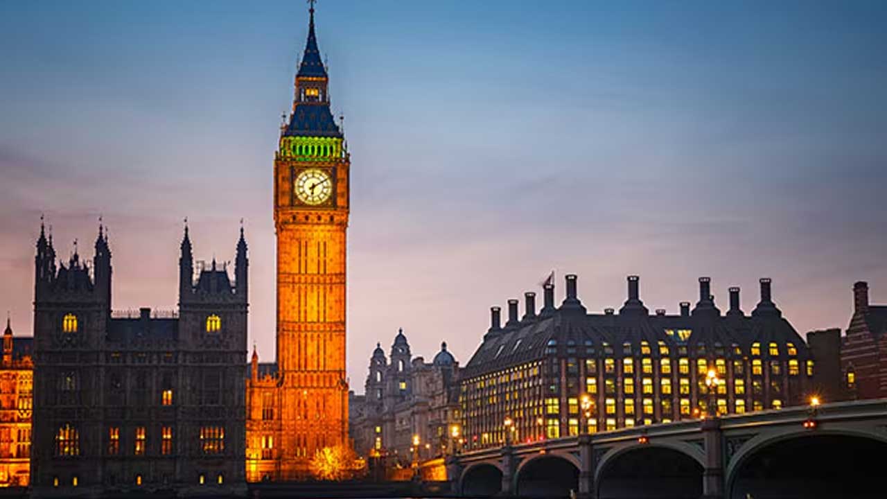 Super-Rich Are Fleeing London, Is It Still Worth It For Indians To Move There?