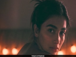 Pooja Hegde Slays A No-Makeup Moment Paired With A Y2K-Style Bun Pooja Hegde Slays A No-Makeup Moment Paired With A Y2K-Style Bun