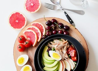 Ate Too Much This Weekend? How To Reset Your Body Without A Crash Diet Ate Too Much This Weekend? How To Reset Your Body Without A Crash Diet