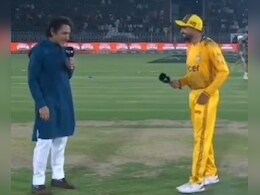 'बैटिंग अच्छी करेंगे?', रमीज राजा ने बीच मैदान में उड़ाया बाबर आजम का मजाक, VIDEO 'बैटिंग अच्छी करेंगे?', रमीज राजा ने बीच मैदान में उड़ाया बाबर आजम का मजाक, VIDEO