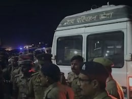 हर तरफ मातम, चीख पुकार... मंजर देख रो पड़ेंगे, जब आधी रात कानपुर पहुंचा शुभम द्विवेदी का पार्थिव शरीर
