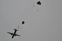 Air Force Instructor Suffers Injuries During Parachute Jump In Agra, Dies Air Force Instructor Suffers Injuries During Parachute Jump In Agra, Dies