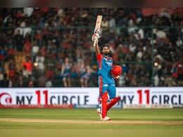RCB vs DC: केएल  राहुल ने IPL में रचा इतिहास, एक साथ कोहली, गेल और डिविलियर्स का महारिकॉर्ड तोड़ मचाई खलबली RCB vs DC: केएल  राहुल ने IPL में रचा इतिहास, एक साथ कोहली, गेल और डिविलियर्स का महारिकॉर्ड तोड़ मचाई खलबली